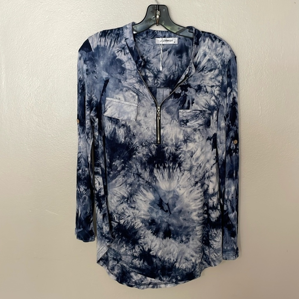 NWOT JCZHWQU Tye Dye Top. Medium
